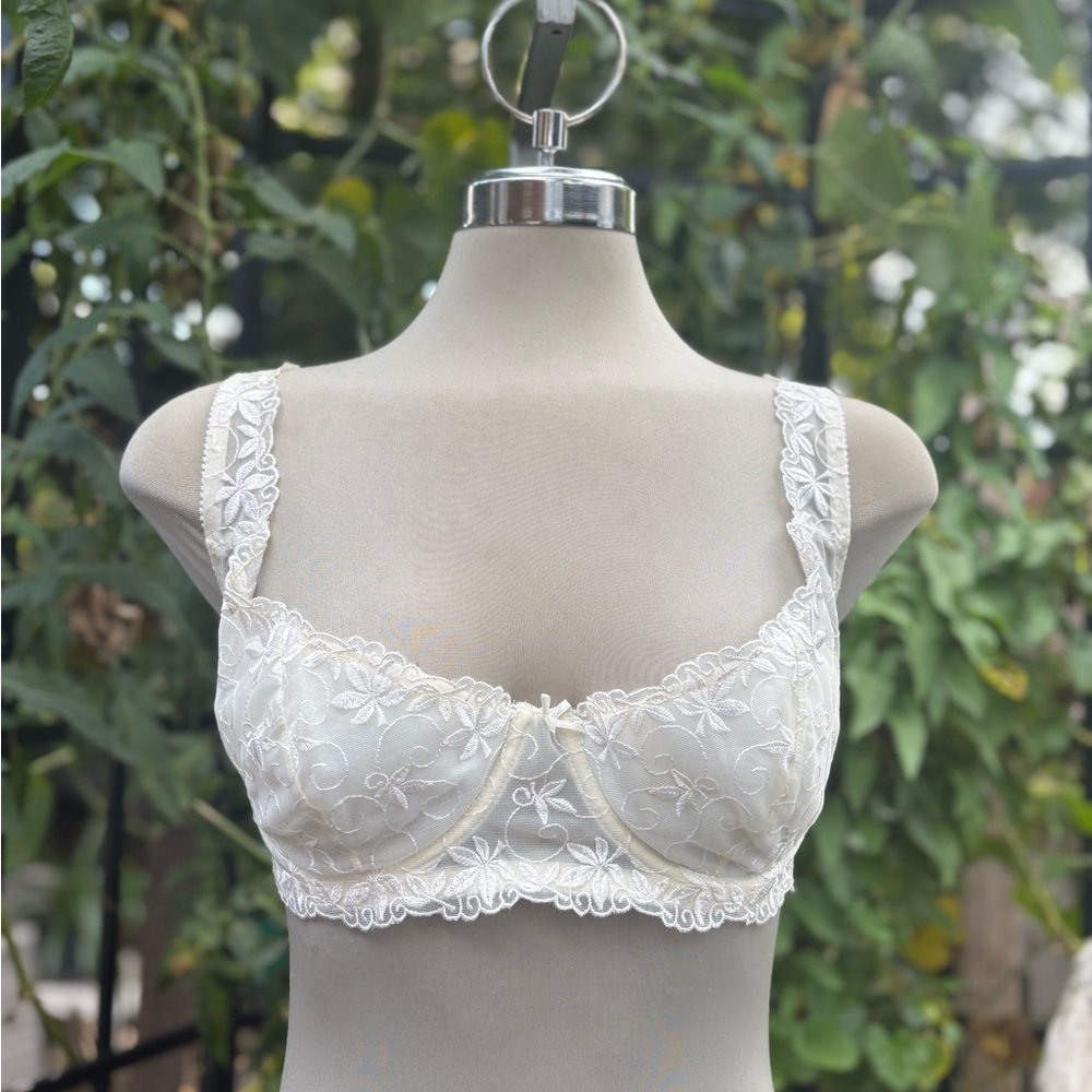 Enchanted Cream Fabric Embellishments Bra Size 42 B